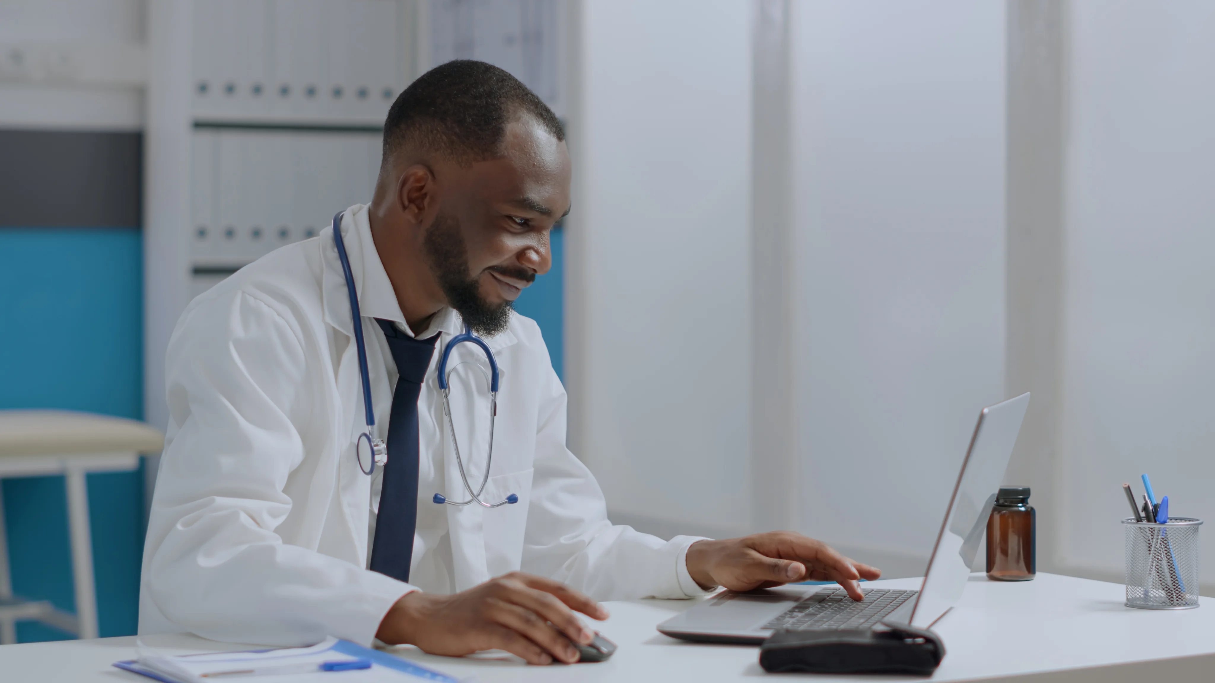 Doctor img